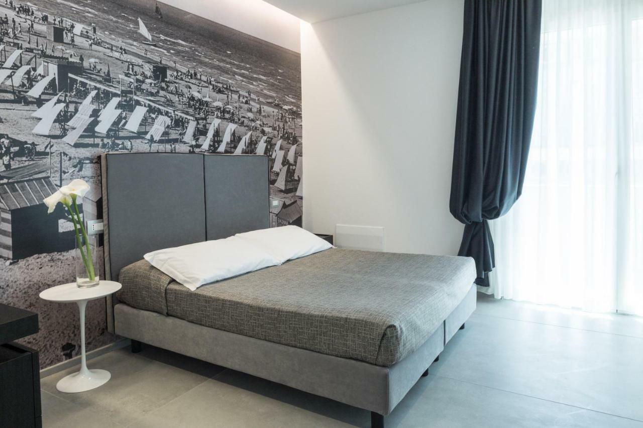 Hotel Commodore Червия Екстериор снимка