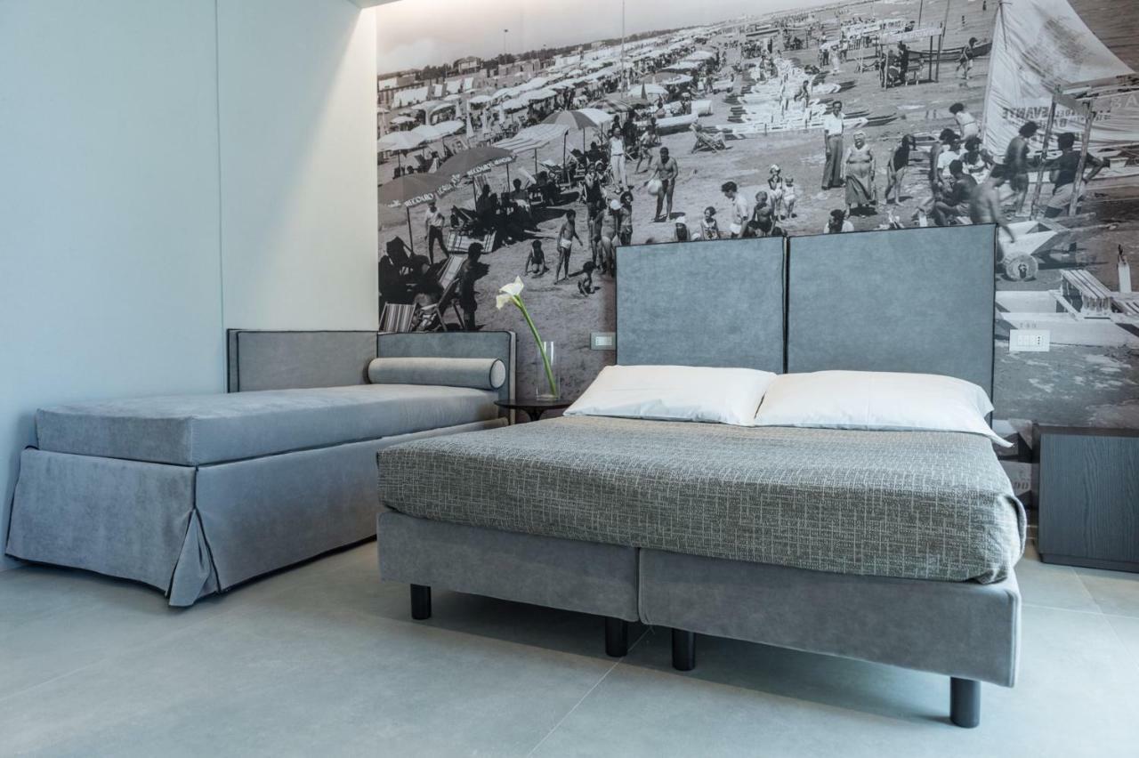 Hotel Commodore Червия Екстериор снимка