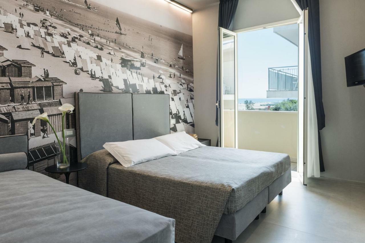 Hotel Commodore Червия Екстериор снимка